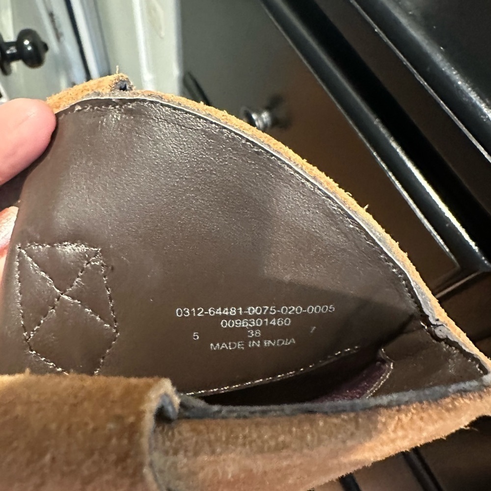 Urban Outfitters Camel Heeled Boots - Picture 12 of 12